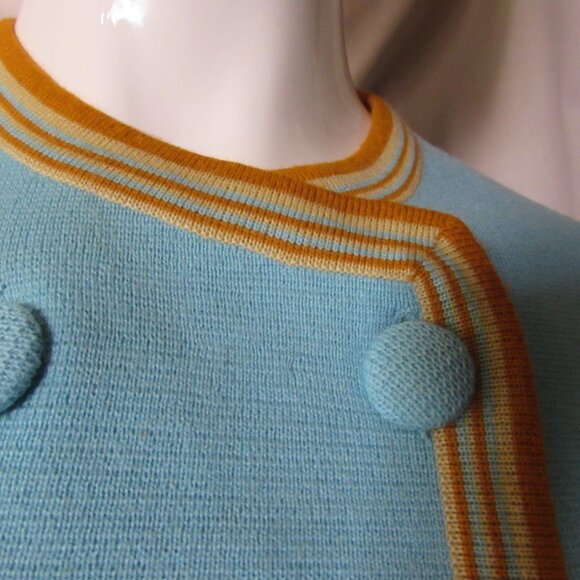 Classic Wool Knit Top and Skirt Made in Italy - Picture 10 of 15